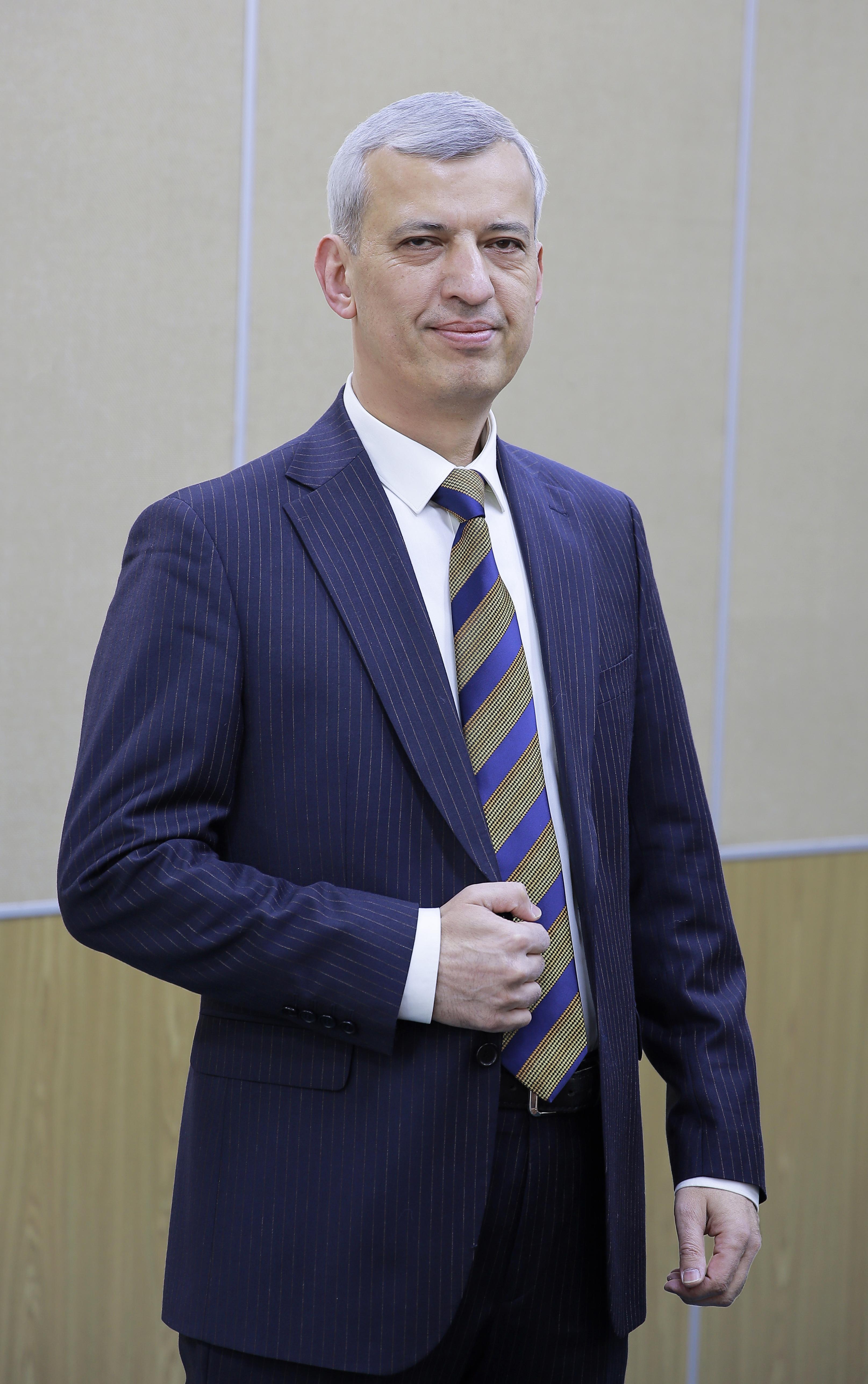 B. Ashrafkhanov